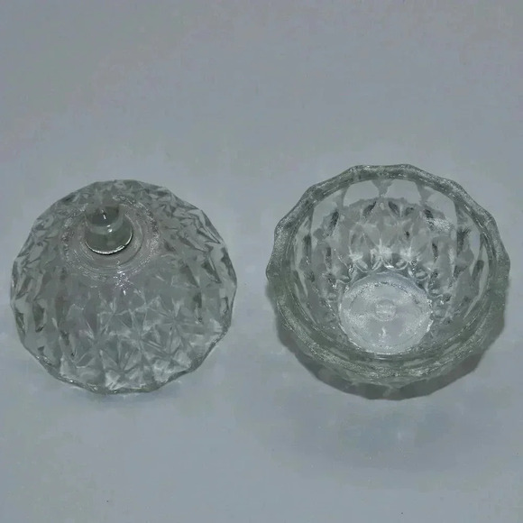 Vintage glass trinket box - Picture 3 of 3